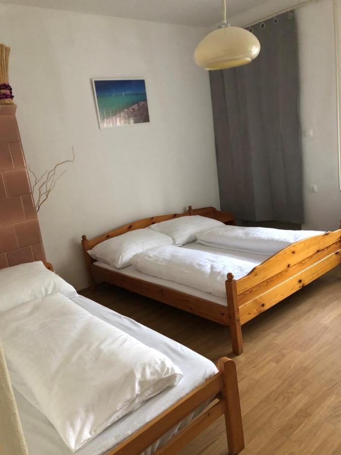 Ady Gold Five Apartment Siofok Ngoại thất bức ảnh